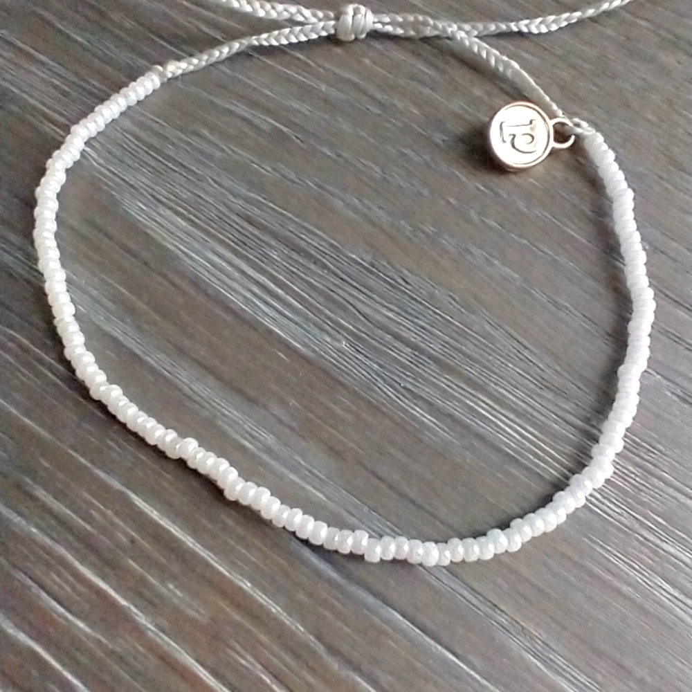 Pura Vida white seed bead bracelet